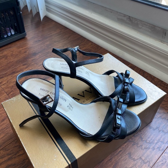 Savvy Collection Town Shoes bow tie high heels - Picture 2 of 9